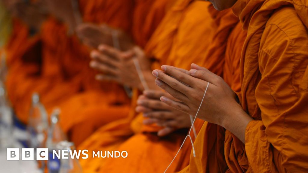 La mujer detenida en Tailandia por chantajear a monjes budistas con miles de videos sexuales