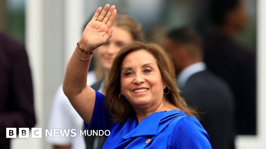 La polémica en Perú porque la presidenta, Dina Boluarte, se duplicó el sueldo