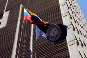 La radical y desesperada medida del BCV para contener el alza del dólar