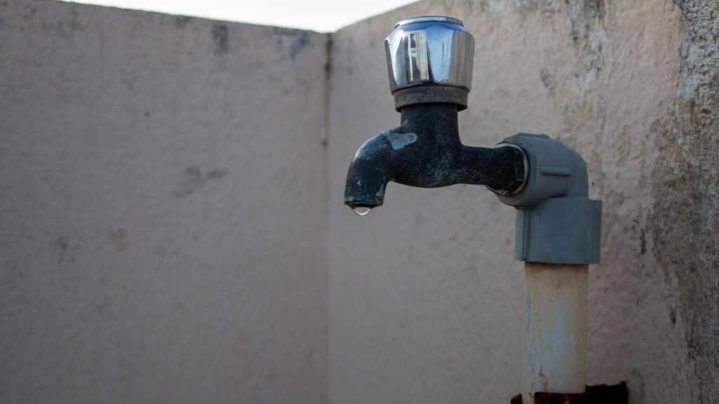La secretaria de Educación de Cali aclaró que el agua de las instituciones educativas oficiales no está contaminada y cuenta con estándares de calidad