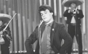 Lanzan 'Nunca había amado así', sencillo inédito de Juan Gabriel