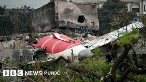 Las duras críticas al informe preliminar sobre el accidente del avión de Air India en el que murieron 260 personas
