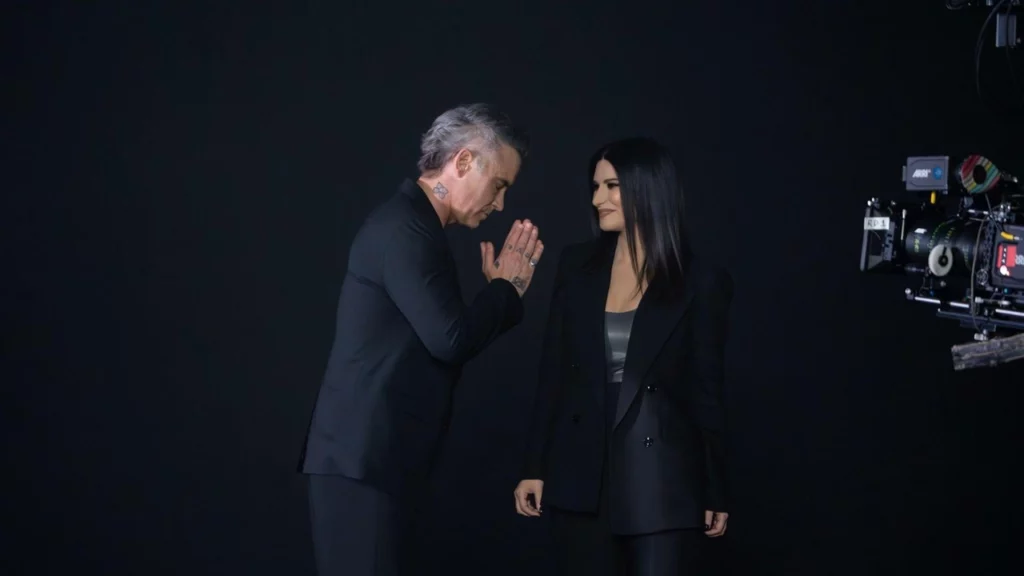 Laura Pausini y Robbie Williams cantan "Desire", himno del Mundial de Clubes - AlbertoNews