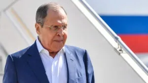 Lavrov llega a Río de Janeiro para participar en la cumbre de los BRICS