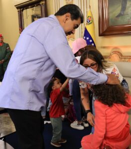Llegan los 252 venezolanos en El Salvador tras canje con EEUU (+comunicado)