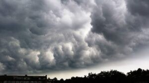 Lluvias dispersas y nubosidad este domingo en Venezuela