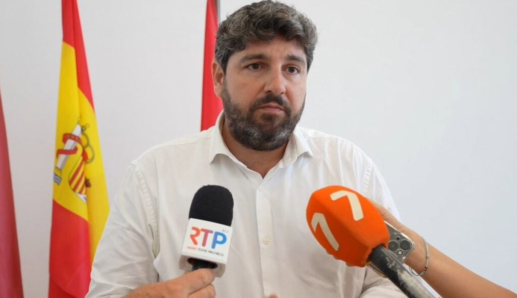 López Miras pide calma e insiste que los responsables de la agresión en Torre Pacheco "responderán ante la justicia"