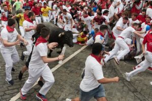 Los Miura cierran los encierros de San Fermín con una carrera rapidísima y limpia | europapress.es