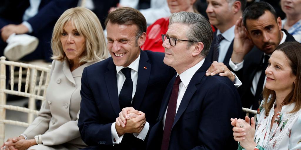 Macron y Starmer se reúnen en busca de un acuerdo migratorio ante el récord de cruces ilegales del canal de la Mancha