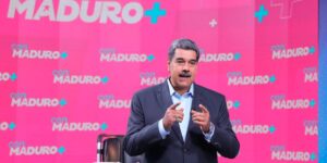 Maduro anuncia creación de plataforma de mensajería para desplazar WhatsApp y Telegram