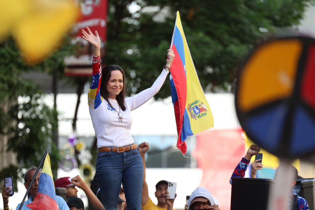 Maduro fue noqueado hace un año