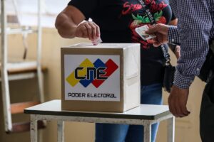 Maduro pidió votar el domingo y Vente Venezuela a abstenerse