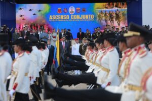 Maduro ratificó al Alto Mando militar, pero le impuso condiciones