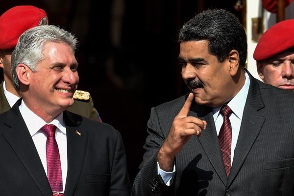 Banca y Negocios