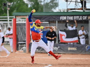 Maiker Pimentel coronó histórica faena con MVP mundial