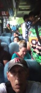 Maltratan a los abuelos  en buses de la Caracas – La Guaira