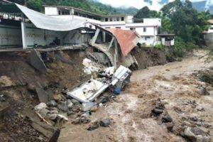 Más de 24 mil familias y vías afectadas por lluvias en Mérida