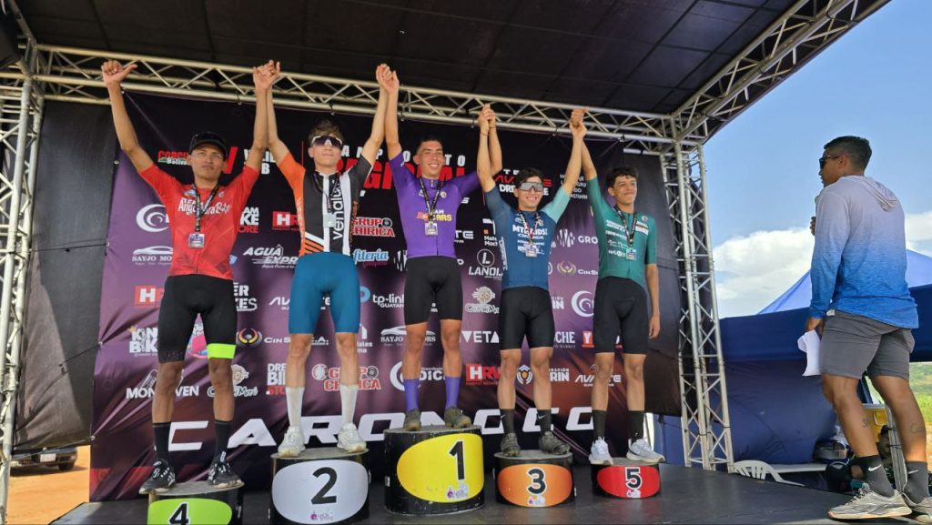 Más de 290 corredores participaron en la V Válida Regional de MTB en el Caronoco Bike Park