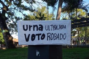 Mensajes de protesta en varias regiones del país a un año de las presidenciales