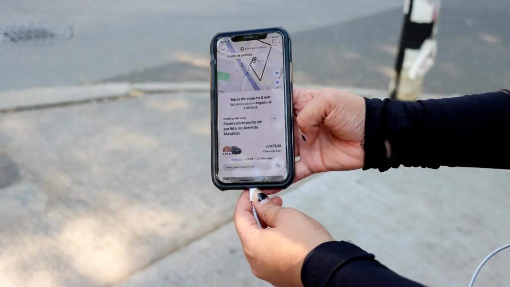 México rechaza alza tarifaria de Uber por reformas y la califica de "irresponsable" - AlbertoNews