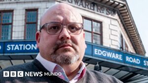 "Miré a los ojos del hombre que se inmoló en el metro delante de mí y ahora lo veo en todas partes": el testimonio de un sobreviviente a 20 años de los atentados de Londres que dejaron 52 muertos