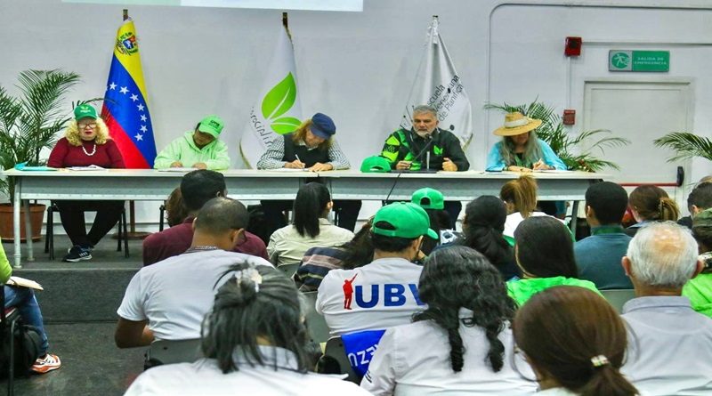Movimientos ecosocialistas consolidan propuestas sobre cambio climático