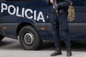 Muere un hombre abatido por la Policía en Linares (Jaén) tras disparar a los viandantes y herir a una persona