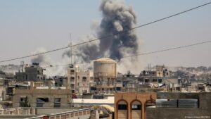 Mueren 23 personas en Gaza en operaciones israelíes – DW – 10/07/2025