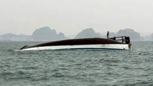 Mueren 34 al volcar un barco turístico en Vietnam – AlbertoNews