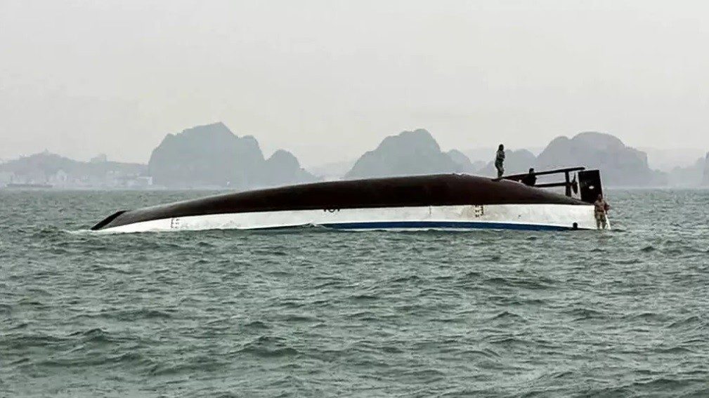 Mueren 34 al volcar un barco turístico en Vietnam - AlbertoNews