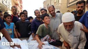 Mueren 6 niños mientras esperaban por agua en Gaza en un ataque, informan las autoridades de la Franja, y el Ejército israelí admite un "error"