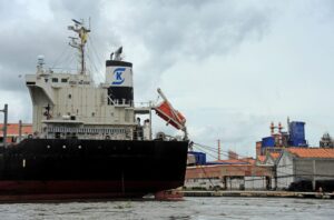 Negociación bajo secreto: Colombia y Venezuela inician conversaciones para la venta de Monómeros