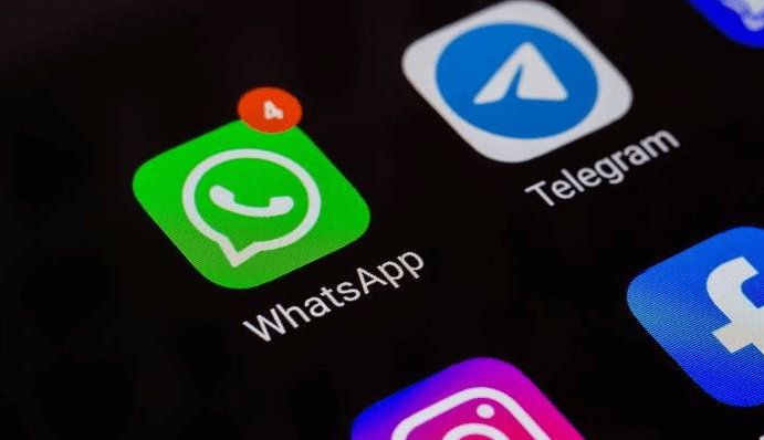Nicolas Maduro dice que WhatsApp y Telegram son peligrosos y que trabaja en un sistema de comunicación 'seguro'
