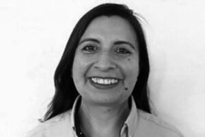No confíe ni en su sombra: esta mujer fue asesinada y abandonada en una maleta por su propia sobrina, una ladrona