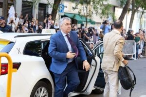 "No me he llevado ni un euro" y "el PSOE tampoco"