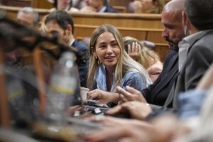 Noelia Núñez (PP) reta a políticos del PSOE a dimitir si han mentido en sus estudios e insiste en que tuvo un "error"