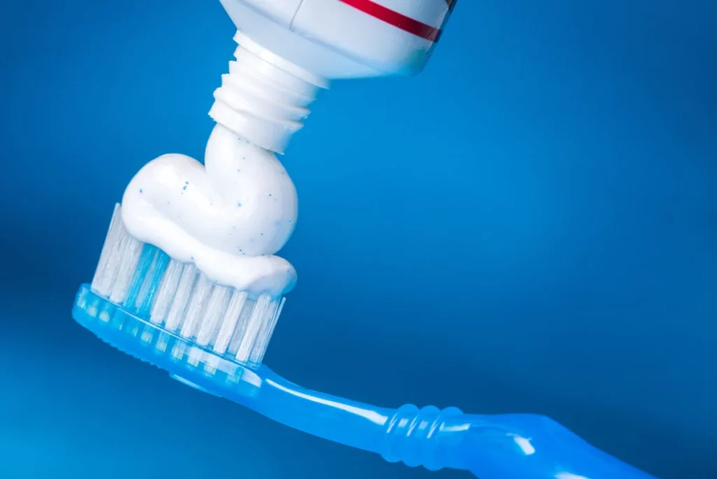 Odontólogos piden revisión rigurosa de cremas dentales importadas