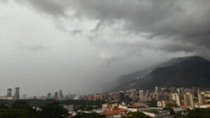 Onda tropical Nº 12 llegará al país este fin de semana