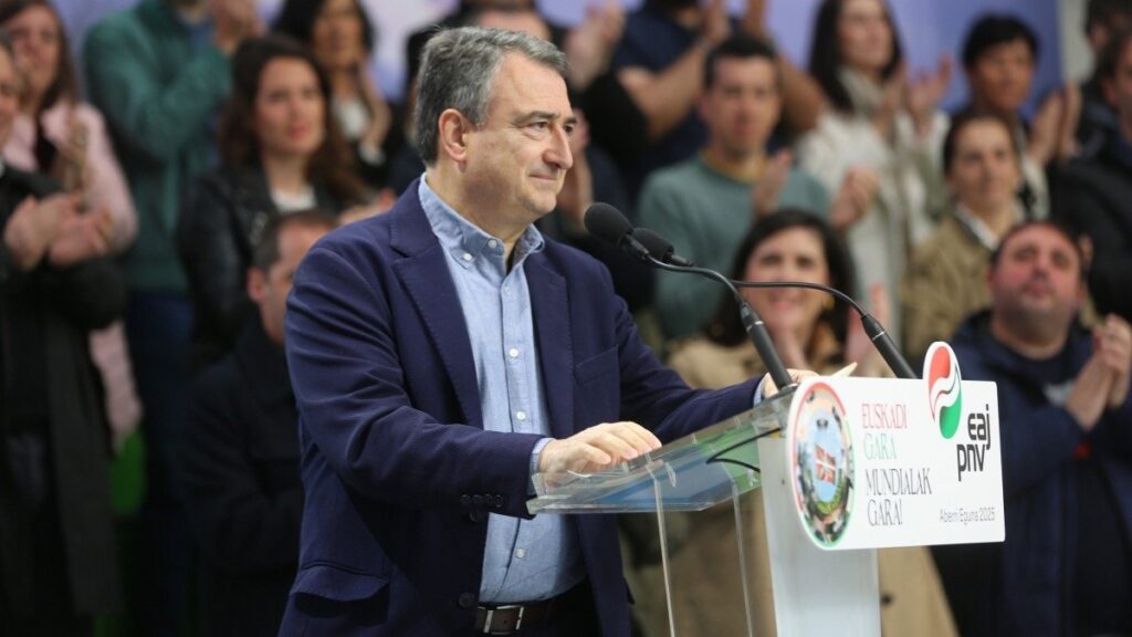 PNV cree que la legislatura tiene "difícil pronóstico" por la corrupción y la consolidación de "una mayoría negativa"