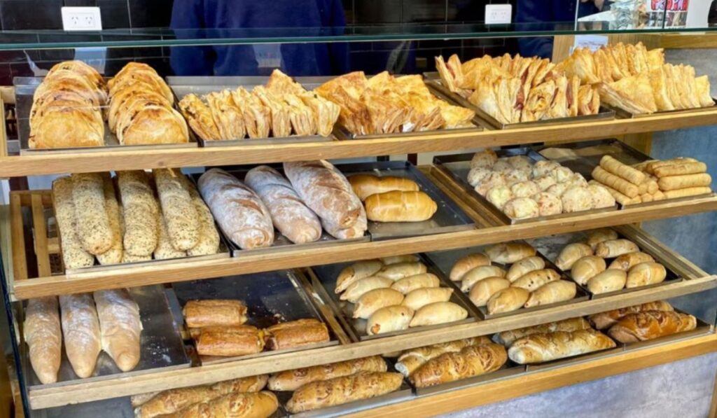 Panaderías se reinventan para continuar con la «santamaría» abierta en Venezuela