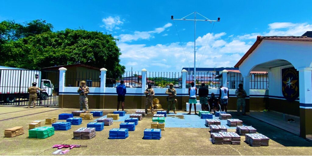 Panamá incautó más de mil kilos de droga y arrestó a siete personas