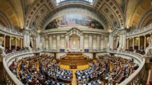 Parlamento de Portugal aprueba reforma migratoria que limita la reagrupación familiar – AlbertoNews
