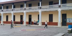 Periodista de El Impulso fue obligada a borrar fotos por comandante de GNB en Barquisimeto