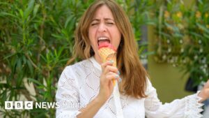 Por qué cuando tomamos helados o bebidas frías tenemos la sensación de que nos duele el cerebro (y cómo evitarlo)