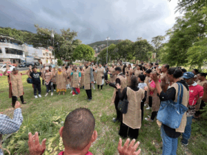 Presentan arrepentimiento con caminata en cilicio y cenizas