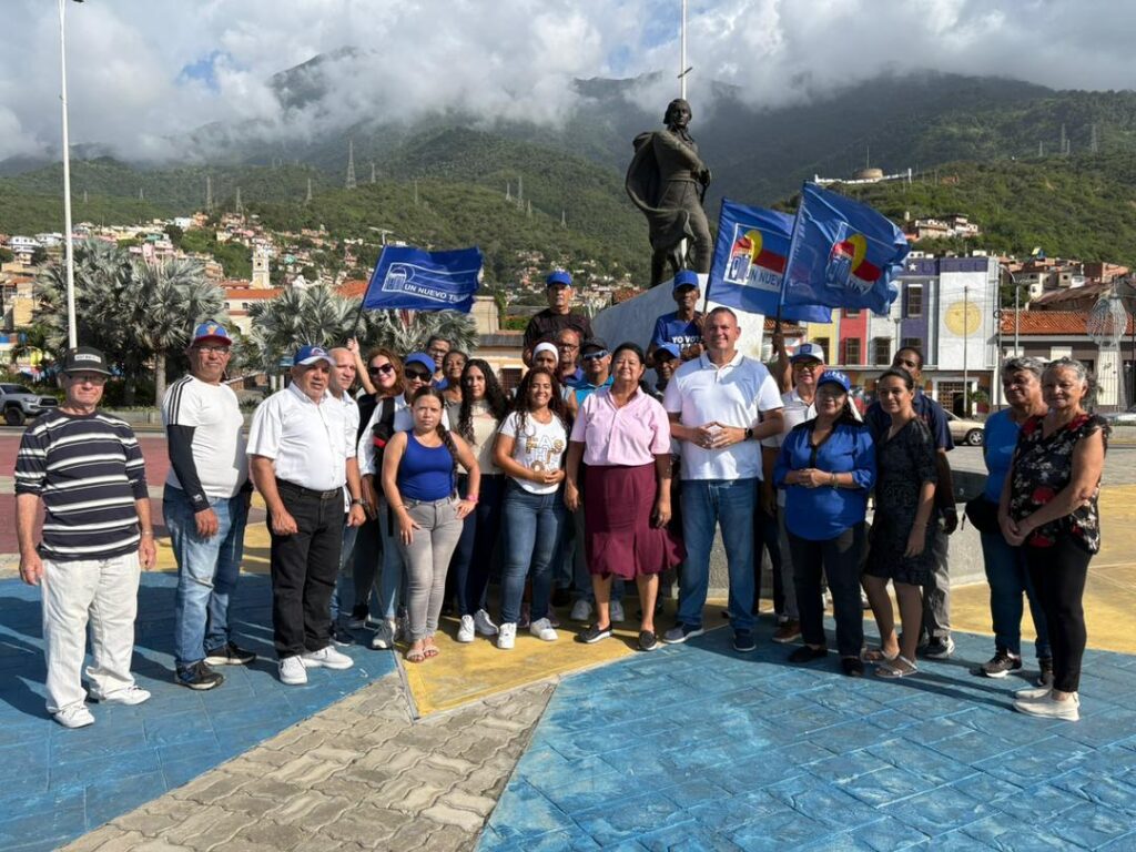 Presentan candidatura a la Alcaldía de Milagros Figuera