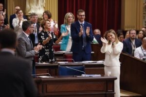 Prohens saca adelante sus segundos Presupuestos con Vox tras medio año con las cuentas prorrogadas