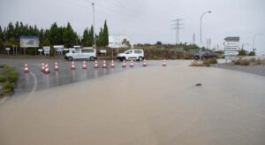 Protección Civil envía una alerta a todos los móviles de Cataluña por la DANA e Illa pide «máxima precaución»
