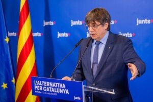 Puigdemont pide amparo al TC por la negativa a amnistiarle la malversación y que le levante la orden de detención | europapress.es