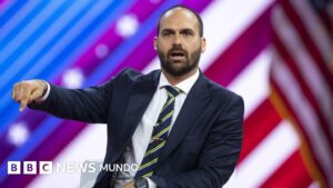 Quién es Eduardo Bolsonaro y qué papel tiene el hijo del expresidente en la disputa entre Brasil y EE.UU.